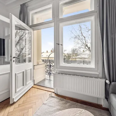 Apart-hotel Limehome Antonstrasse 3*