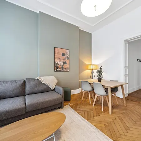Apart-hotel Limehome Antonstrasse 3*
